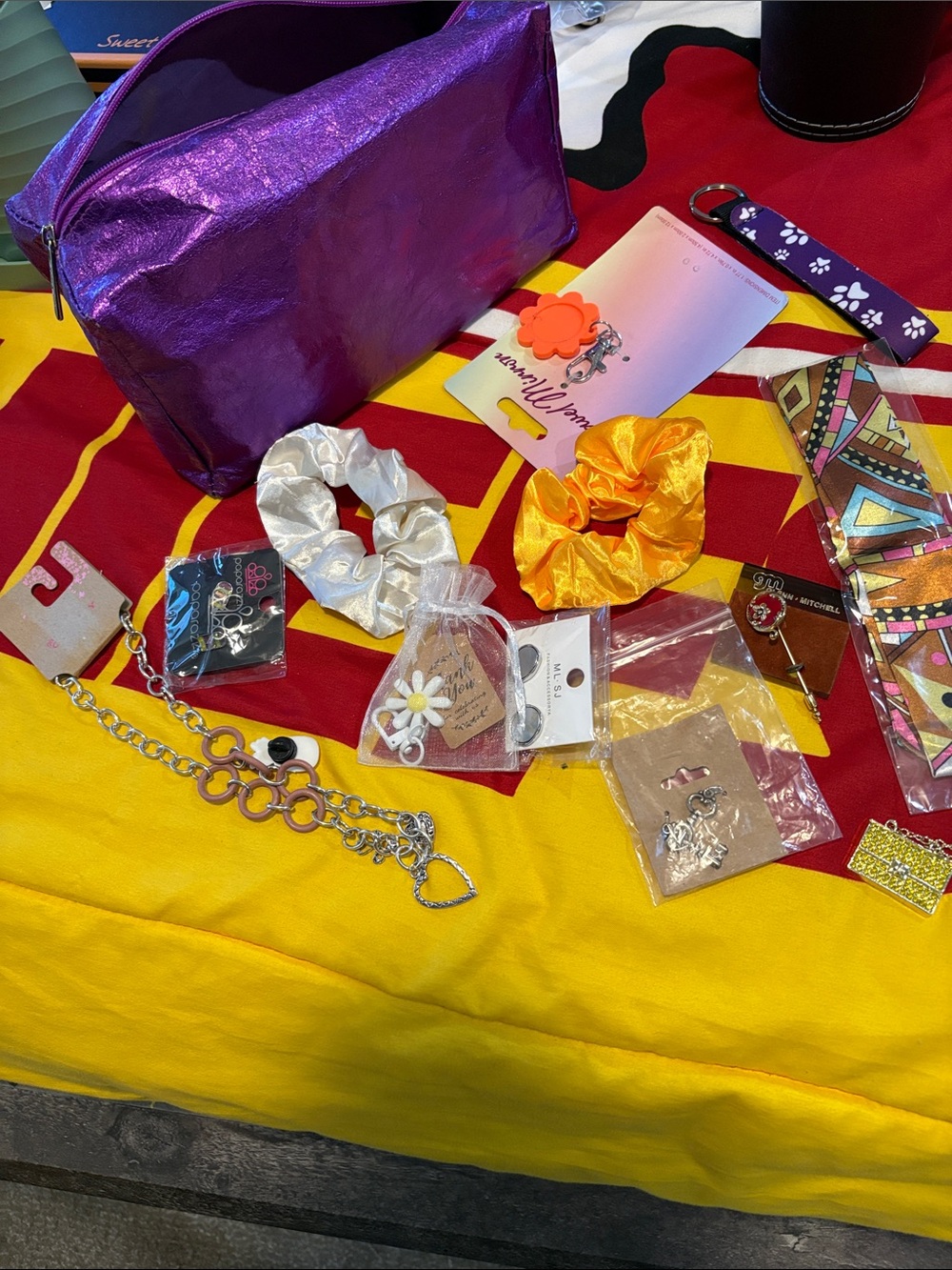 Assorted Women’s Hair Scrunchie Set - Yellow & Ivory and jewelry. - Picture 2 of 12
